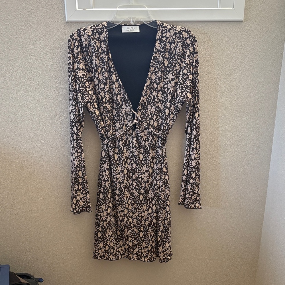 MCO Black and Cream Floral Long Sleeve Dress